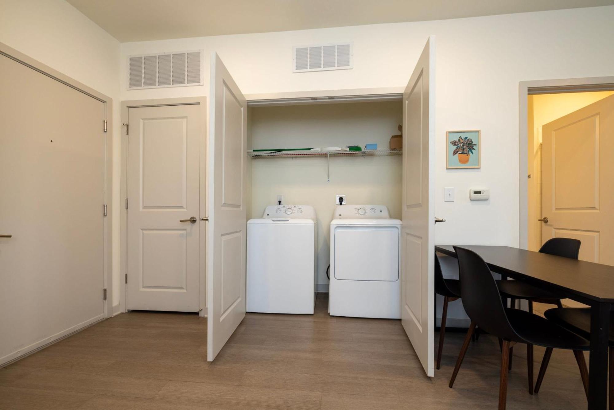 Modern Nulu 2Br Cozysuites 01 路易斯威尔 外观 照片